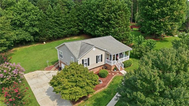 270 Bridgewater Road, Mount Airy, NC 27030