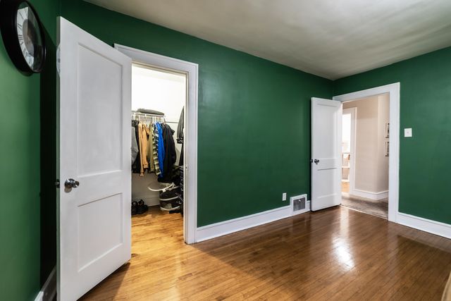 489 Division Street, Elgin, IL 60120