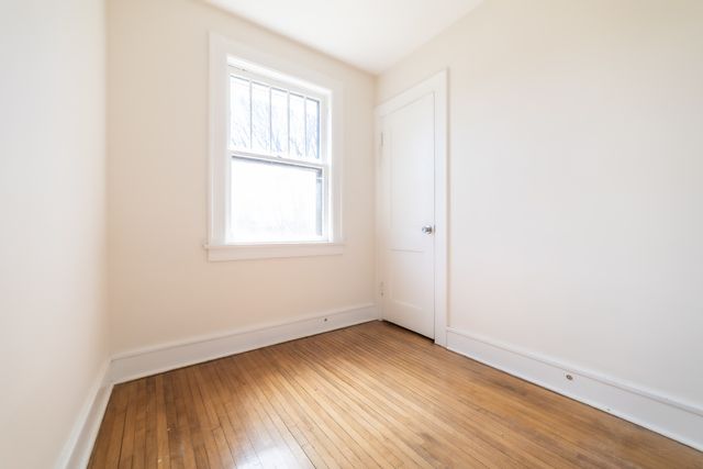 489 Division Street, Elgin, IL 60120