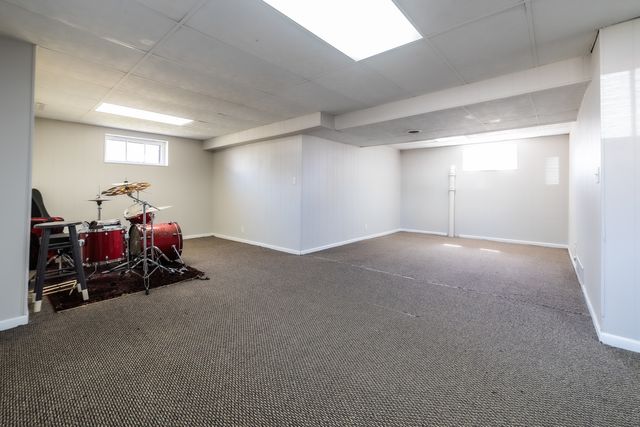 489 Division Street, Elgin, IL 60120