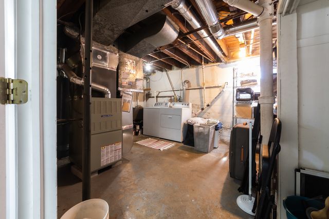 489 Division Street, Elgin, IL 60120