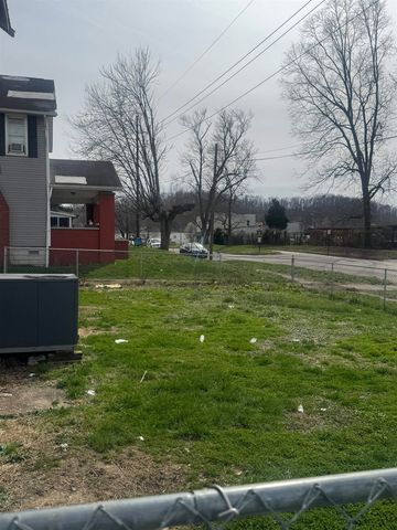 429 7th Avenue W, Huntington, WV 25701