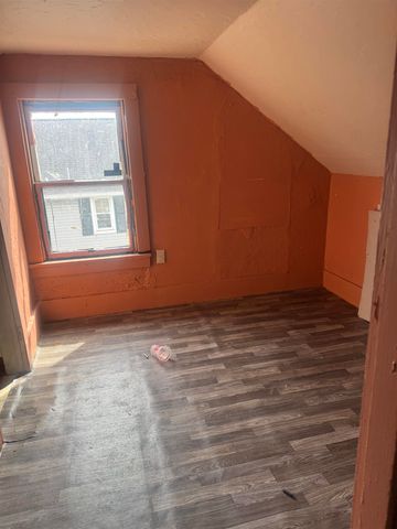 429 7th Avenue W, Huntington, WV 25701