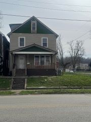 429 7th Avenue W, Huntington, WV 25701