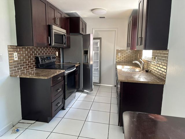 1705 Adams Street 1705, Hollywood, FL 33020