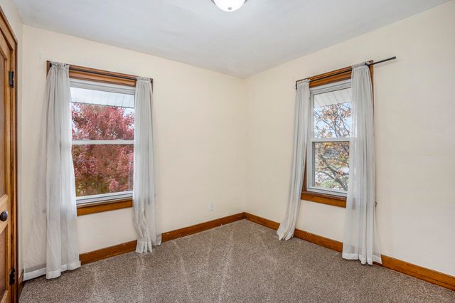 5523 Madison Avenue, Hudsonville, MI 49426