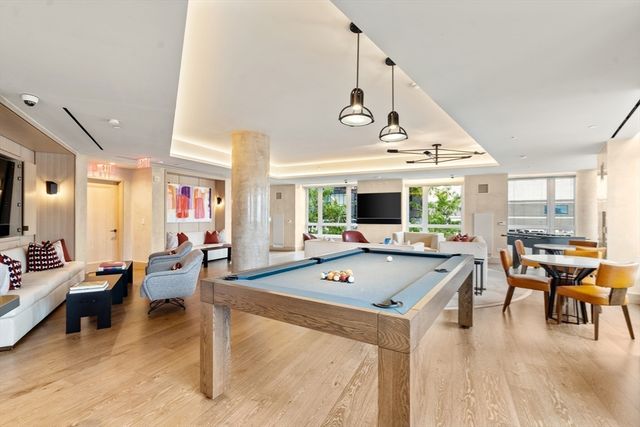 100 Lovejoy Wharf 11D, Boston, MA 02114