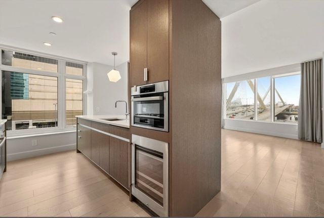 100 Lovejoy Wharf 11D, Boston, MA 02114