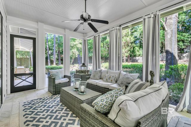1106 Old County Road, Daphne, AL 36526