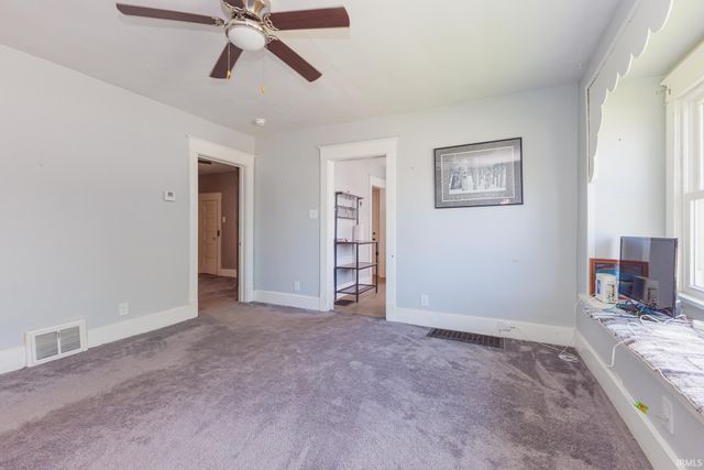 221 W Memorial Drive, Muncie, IN 47302