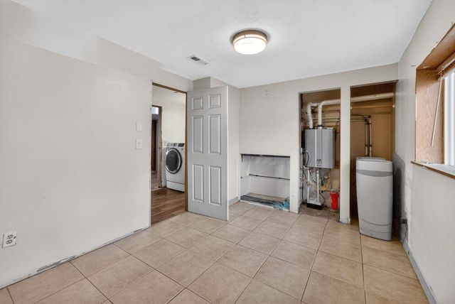 14015 E BROADWAY Ave, Spokane, WA 99216