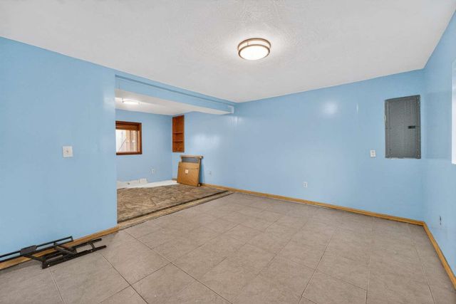 14015 E BROADWAY Ave, Spokane, WA 99216