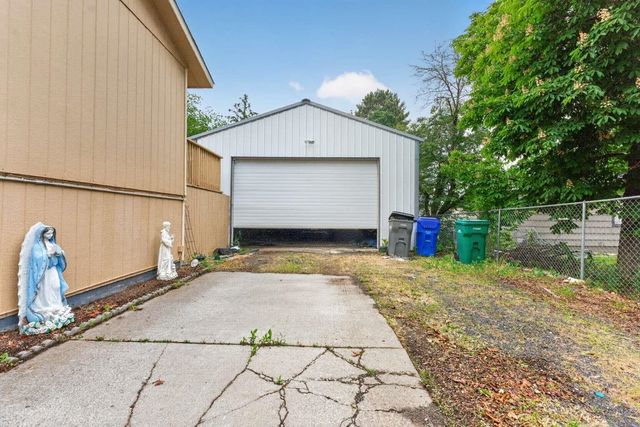 14015 E BROADWAY Ave, Spokane, WA 99216