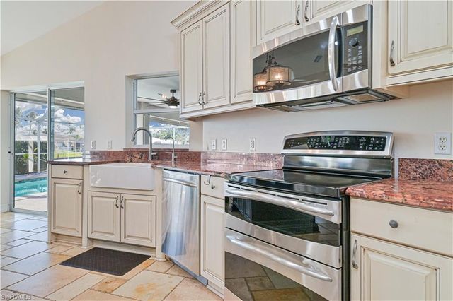 1409 SE 20th CT, Cape Coral, FL 33990