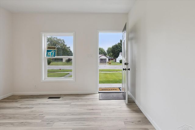 716 N Cass Avenue, Vassar, MI 48768