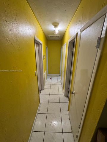 140 NE 193rd Ter, Miami, FL 33179