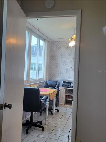 4715 BAY STREET NE 225, St Petersburg, FL 33703