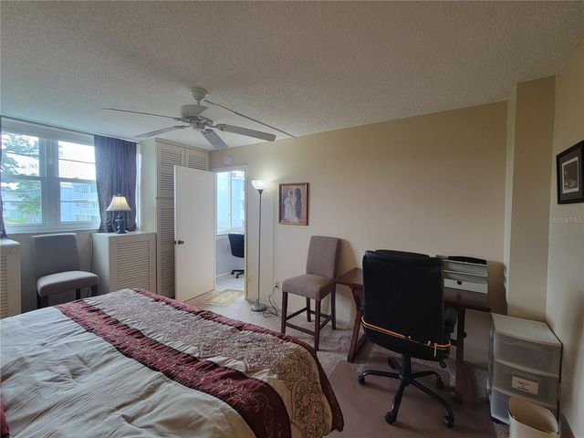 4715 BAY STREET NE 225, St Petersburg, FL 33703