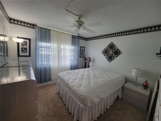 4715 BAY STREET NE 225, St Petersburg, FL 33703