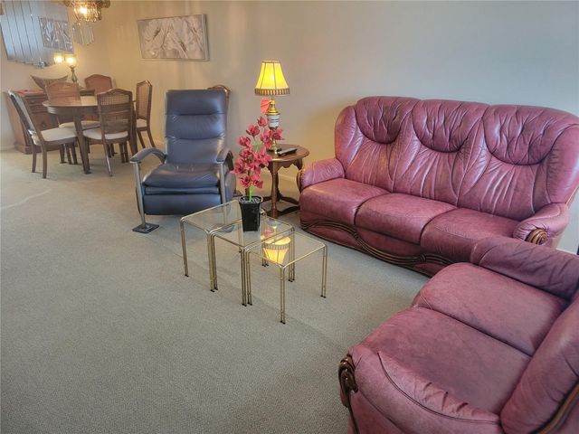 4715 BAY STREET NE 225, St Petersburg, FL 33703