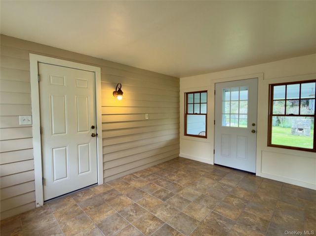 51 Horseshoe Drive, Hyde Park, NY 12538