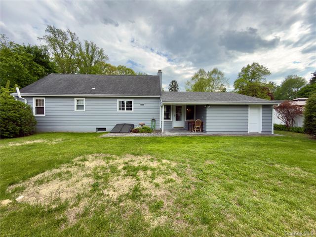 51 Horseshoe Drive, Hyde Park, NY 12538
