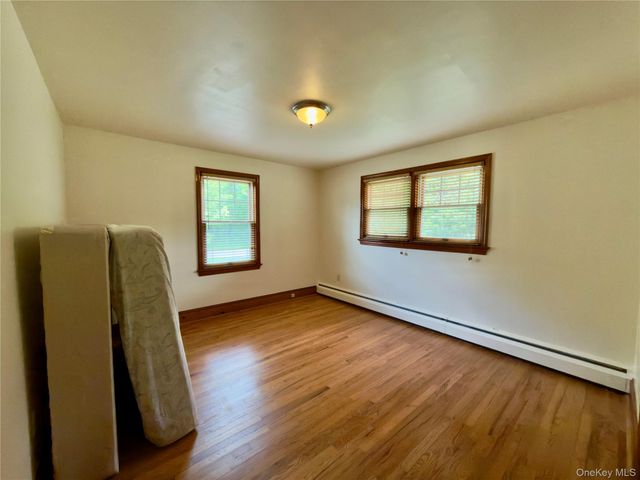 51 Horseshoe Drive, Hyde Park, NY 12538