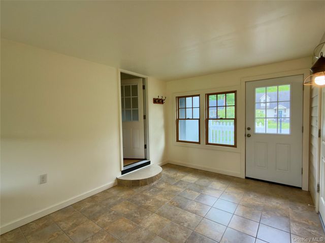 51 Horseshoe Drive, Hyde Park, NY 12538