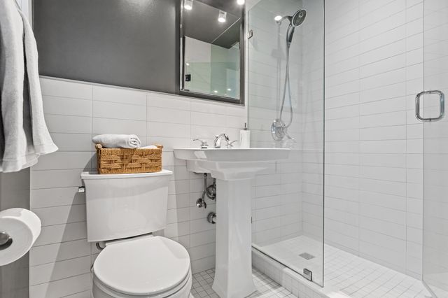 615 NE 10TH Avenue 101B, Fort Lauderdale, FL 33304