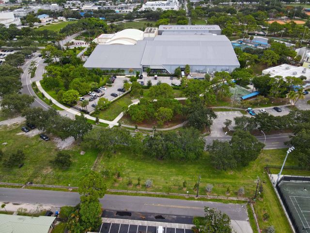 615 NE 10TH Avenue 101B, Fort Lauderdale, FL 33304
