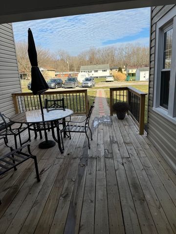 30 SUMMIT ST, Clarksville, PA 15322