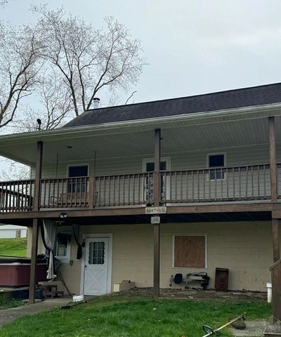 30 SUMMIT ST, Clarksville, PA 15322