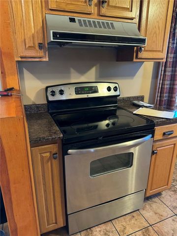 30 SUMMIT ST, Clarksville, PA 15322