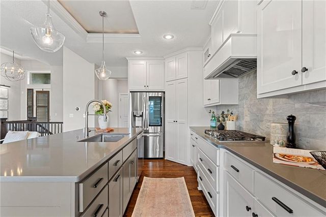 16805 Bradshaw Street, Overland Park, KS 66221