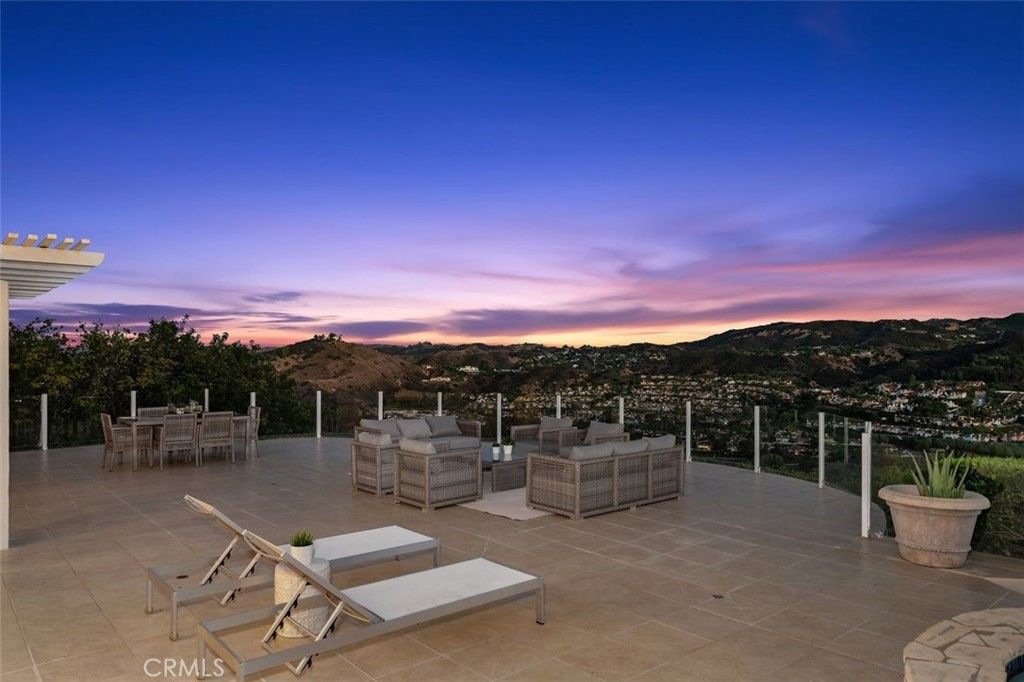 24658 Cordillera Drive, Calabasas, CA 91302 — photo 3