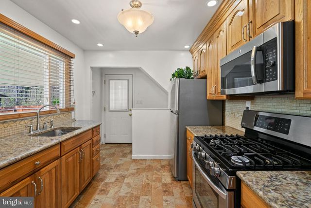 945 HOMBERG AVE, Baltimore, MD 21221