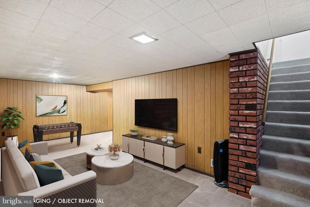 945 HOMBERG AVE, Baltimore, MD 21221