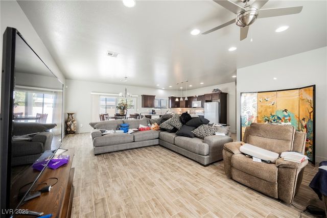 90 White Burch Lane, Pahrump, NV 89048