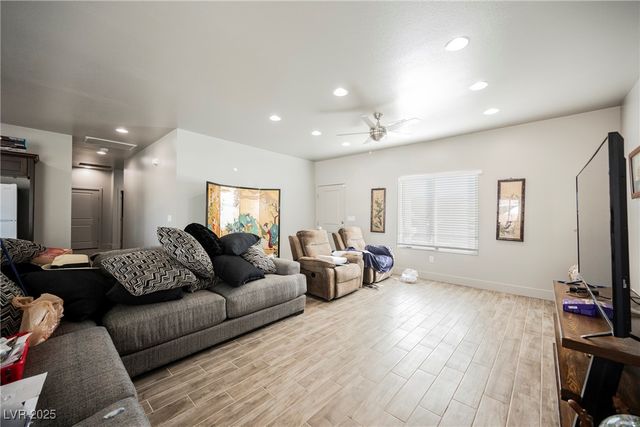 90 White Burch Lane, Pahrump, NV 89048