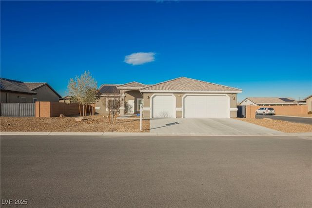 90 White Burch Lane, Pahrump, NV 89048