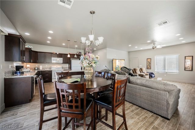 90 White Burch Lane, Pahrump, NV 89048