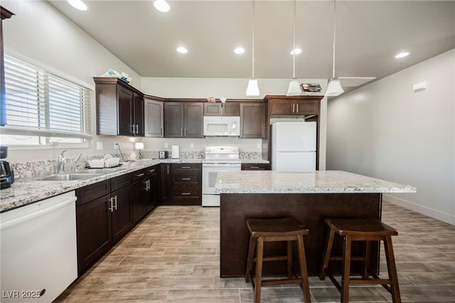 90 White Burch Lane, Pahrump, NV 89048