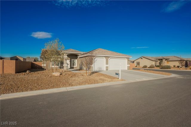 90 White Burch Lane, Pahrump, NV 89048