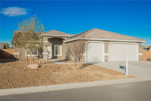 90 White Burch Lane, Pahrump, NV 89048