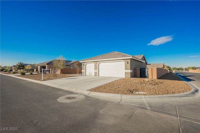 90 White Burch Lane, Pahrump, NV 89048