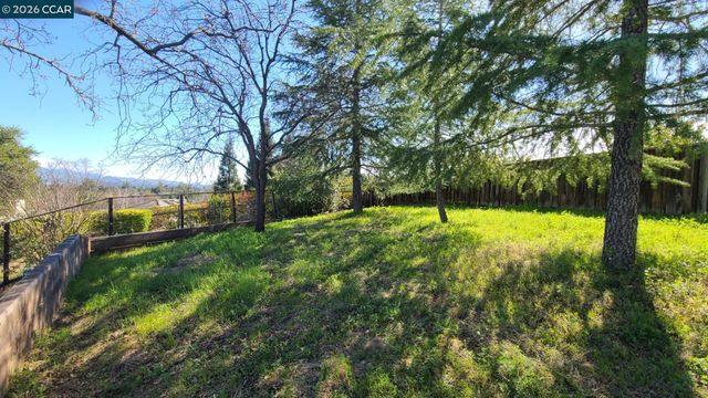 20 Elton Court, Pleasant Hill, CA 94523