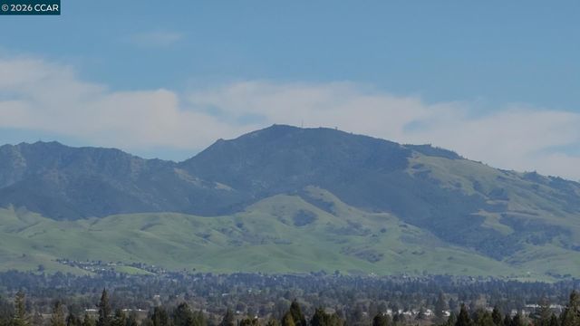 20 Elton Court, Pleasant Hill, CA 94523