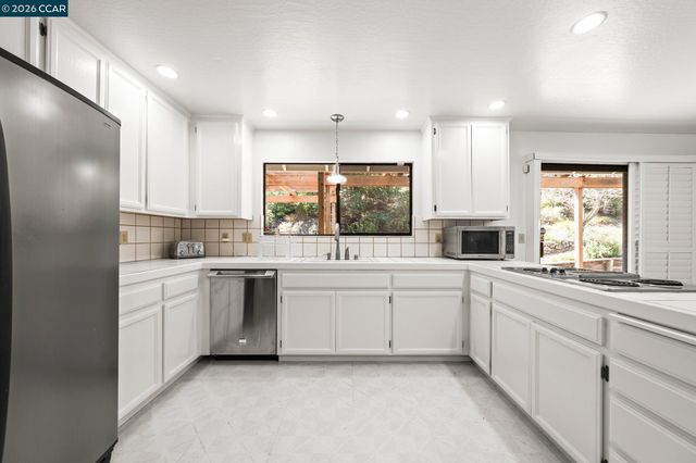 20 Elton Court, Pleasant Hill, CA 94523