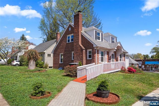 3 Wolcott Road, Dumont, NJ 07628