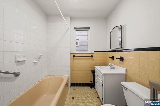 3 Wolcott Road, Dumont, NJ 07628